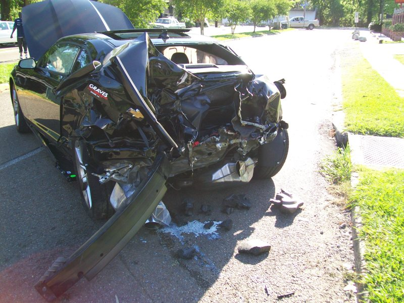 Illustration for article titled This Is What A Totaled Camaro SS Looks Like